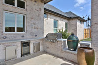 Outdoor Kitchens