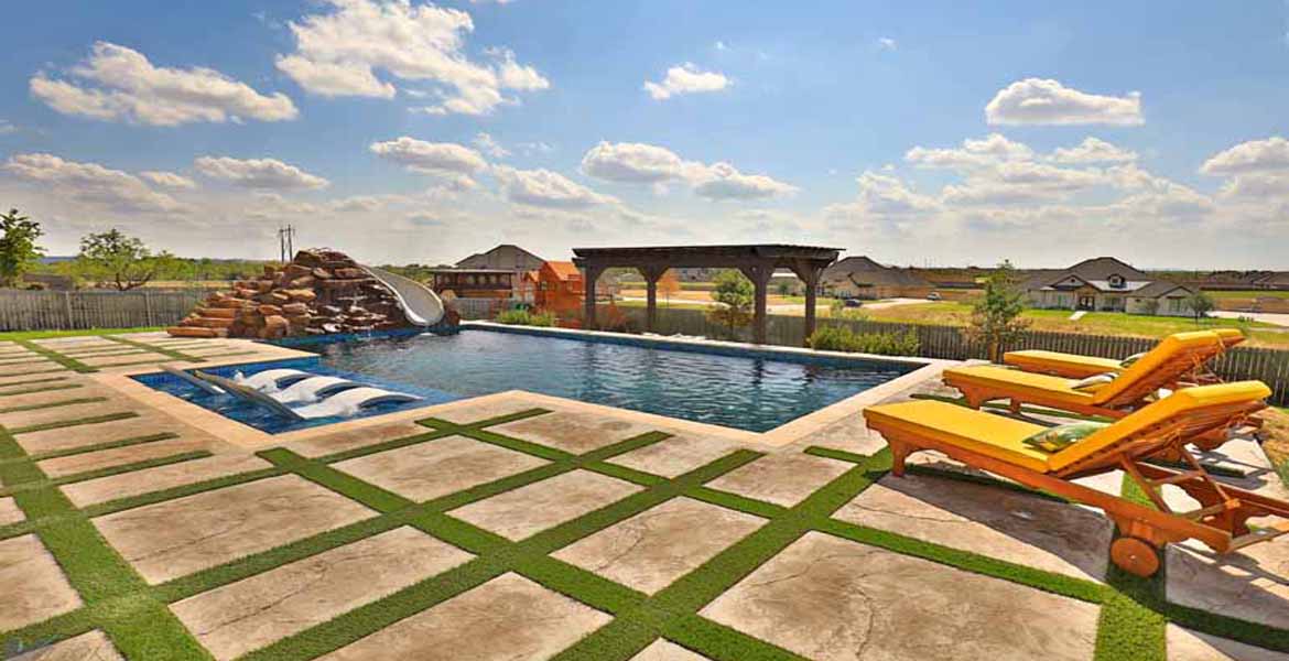 Clift Diver Pools & Spas